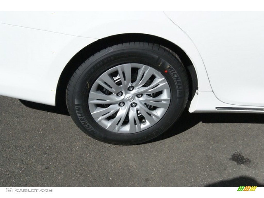 2014 Camry LE - Super White / Ivory photo #9