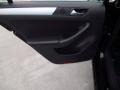 Black - Jetta SE Sedan Photo No. 11