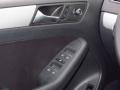 Black - Jetta SE Sedan Photo No. 16