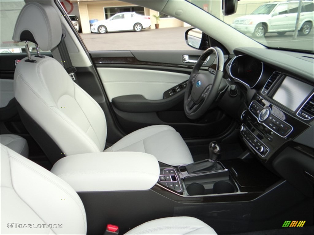 2014 Cadenza Limited - Aurora Black / White photo #12