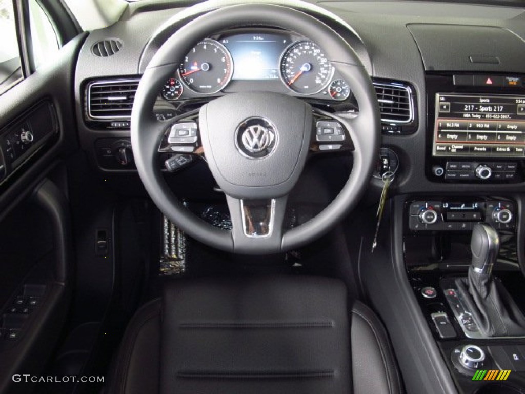 2014 Volkswagen Touareg V6 Sport 4Motion Black Anthracite Dashboard Photo #91682912