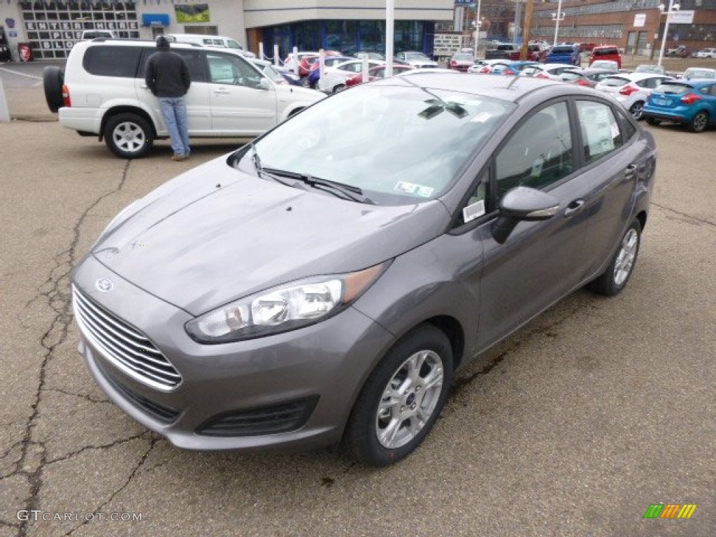 2014 Fiesta SE Sedan - Storm Gray / Charcoal Black photo #4