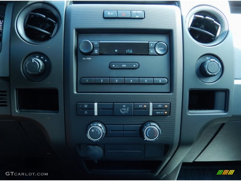 2014 F150 XL Regular Cab 4x4 - Oxford White / Steel Grey photo #9