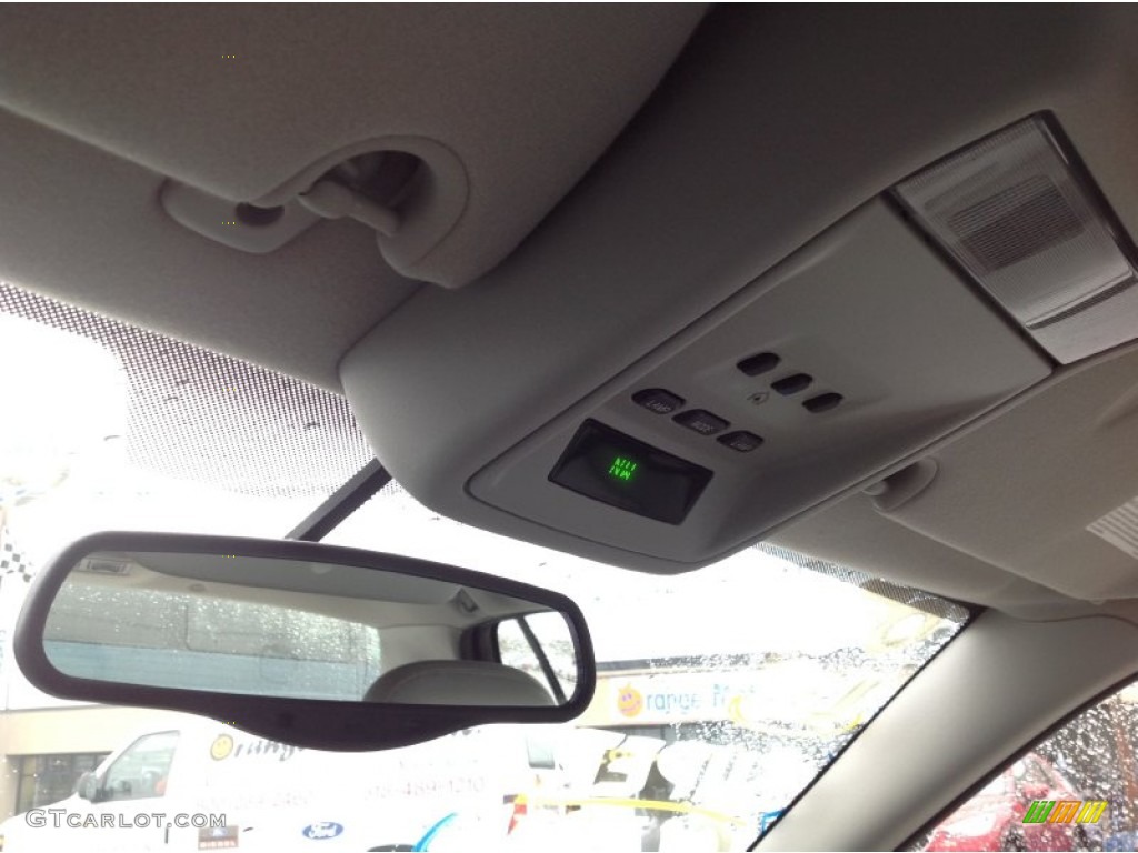 2005 Grand Marquis LS - Light Tundra Metallic / Light Flint photo #11