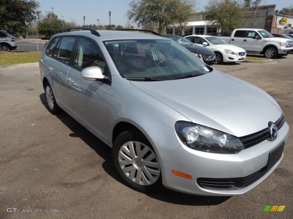 Reflex Silver Metallic Volkswagen Jetta