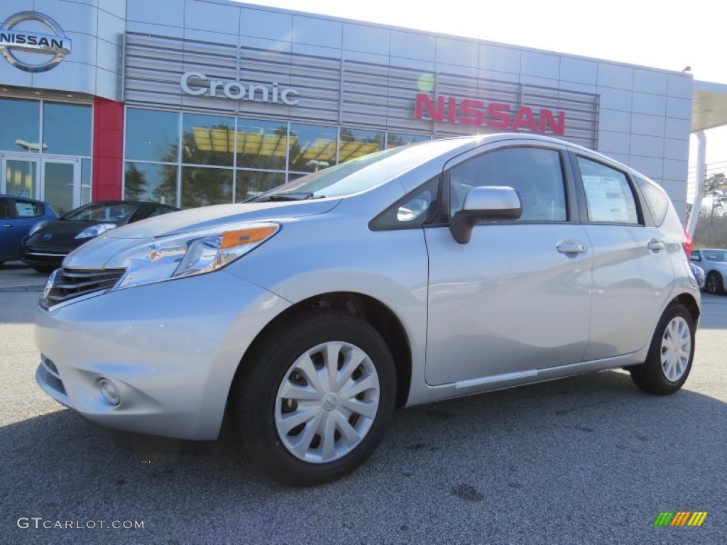 Brilliant Silver Nissan Versa Note