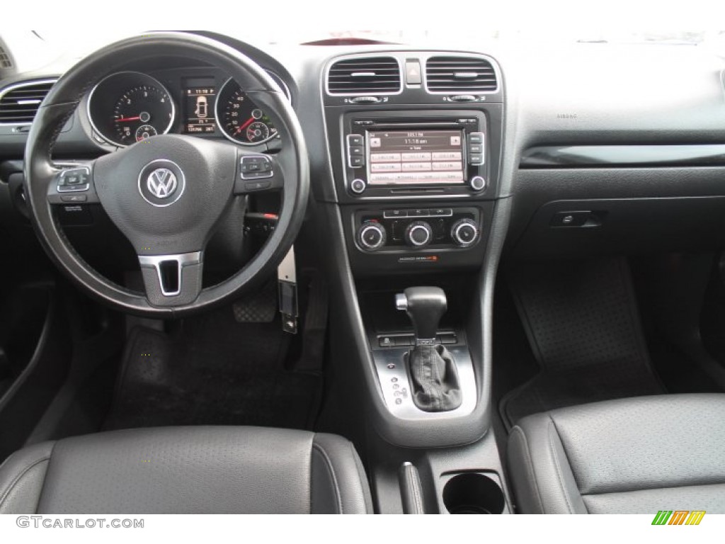 2010 Volkswagen Jetta TDI SportWagen Dashboard Photos