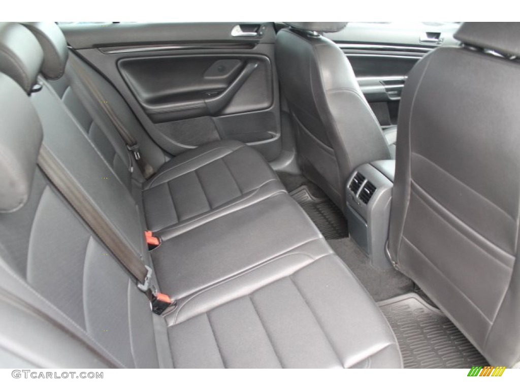 Titan Black Interior 2010 Volkswagen Jetta TDI SportWagen Photo #91702367