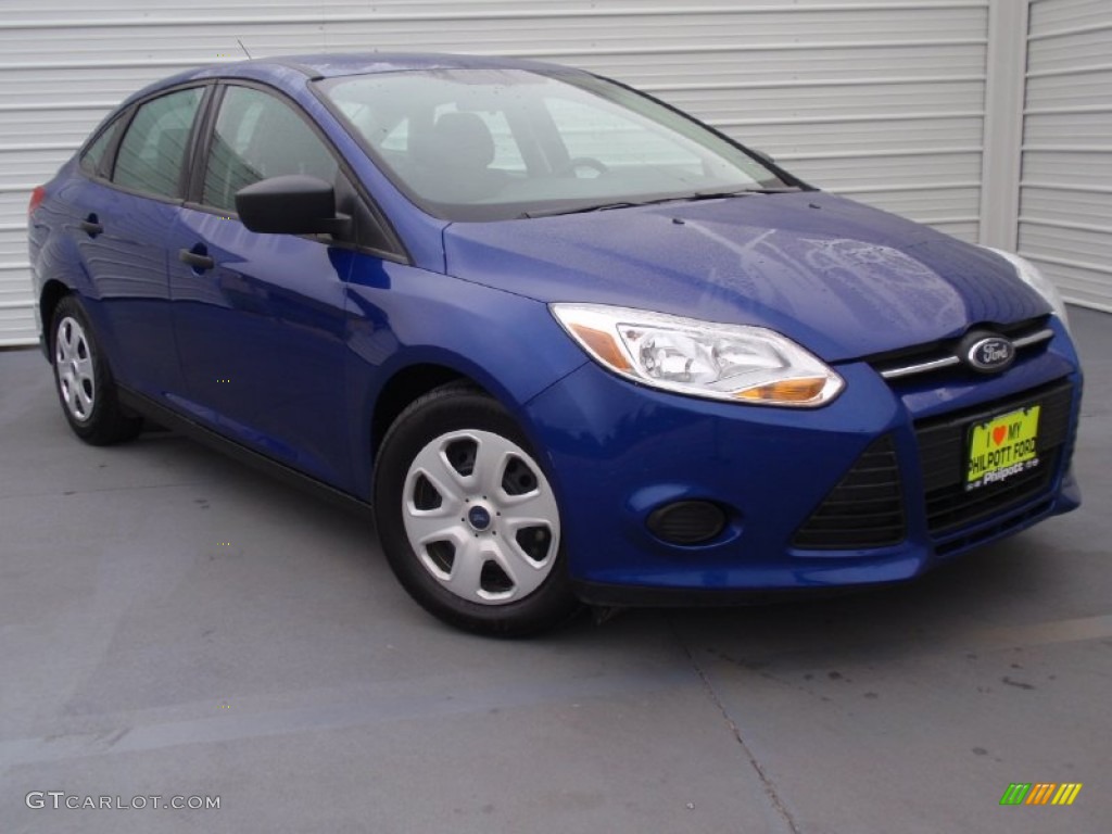 2012 Focus S Sedan - Sonic Blue Metallic / Charcoal Black photo #2