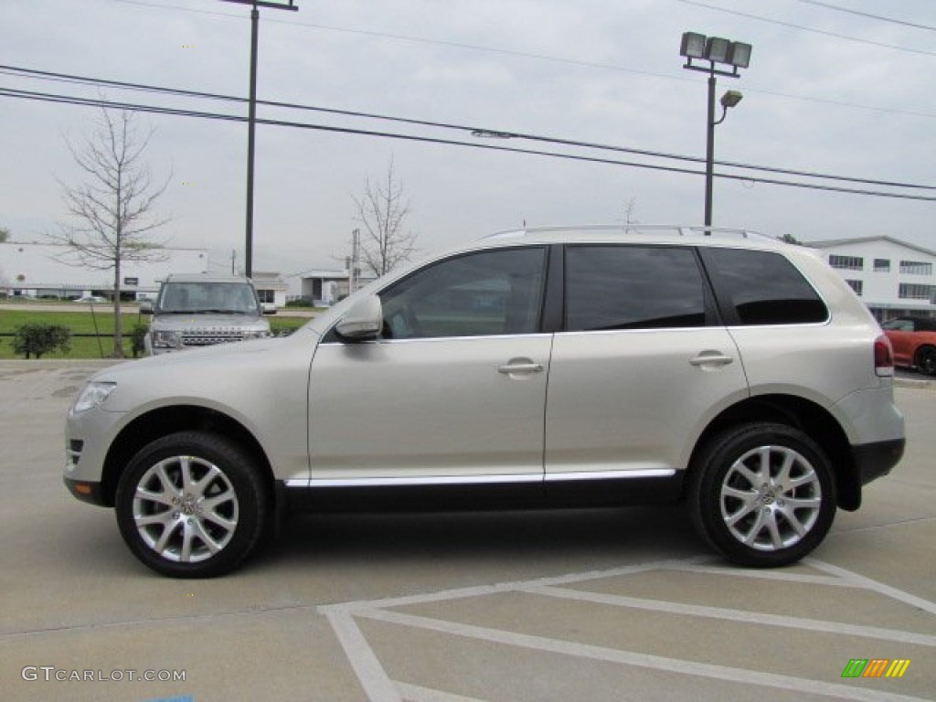 White Gold Metallic 2008 Volkswagen Touareg 2 VR6 Exterior Photo #91713403