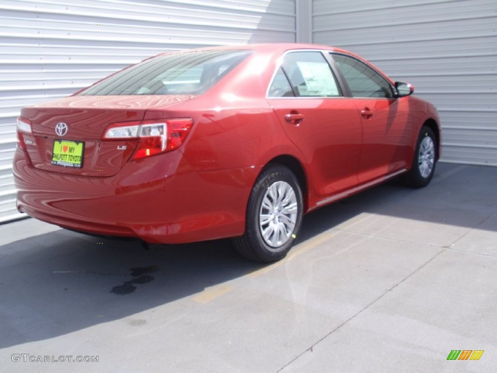 2014 Camry LE - Barcelona Red Metallic / Ivory photo #4