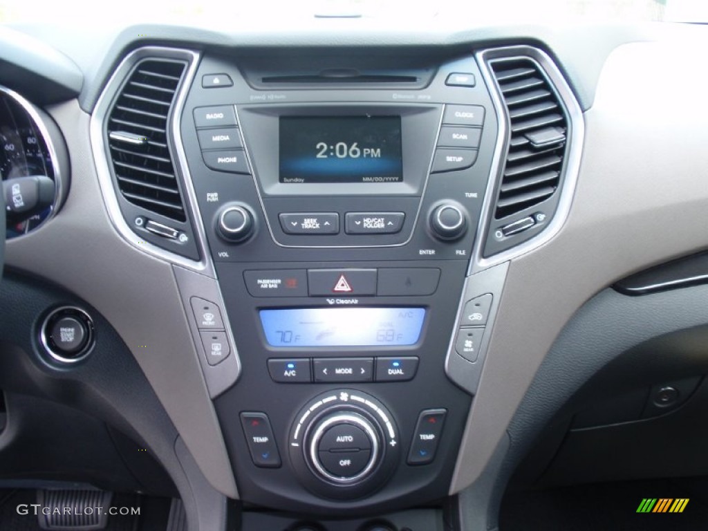 2014 Hyundai Santa Fe Limited Controls Photo #91716202