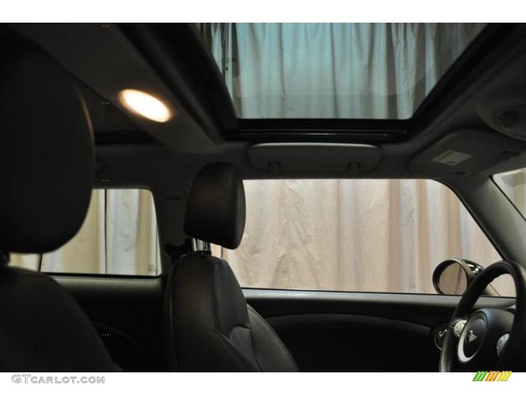 2009 Cooper Hardtop - British Racing Green Metallic / Punch Carbon Black Leather photo #15