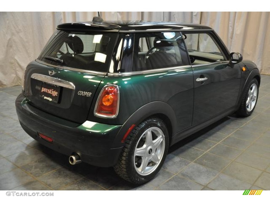2009 Cooper Hardtop - British Racing Green Metallic / Punch Carbon Black Leather photo #16