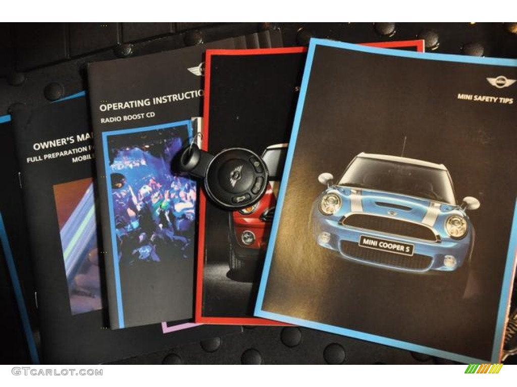 2009 Cooper Hardtop - British Racing Green Metallic / Punch Carbon Black Leather photo #36
