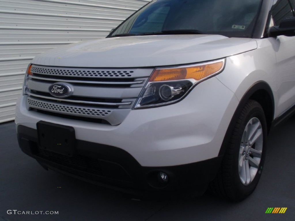 2014 Explorer XLT - White Platinum / Charcoal Black photo #11