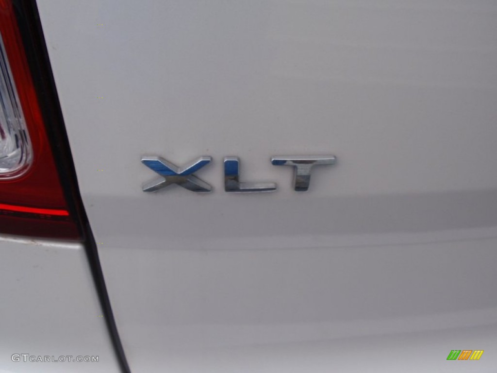 2014 Explorer XLT - White Platinum / Charcoal Black photo #14