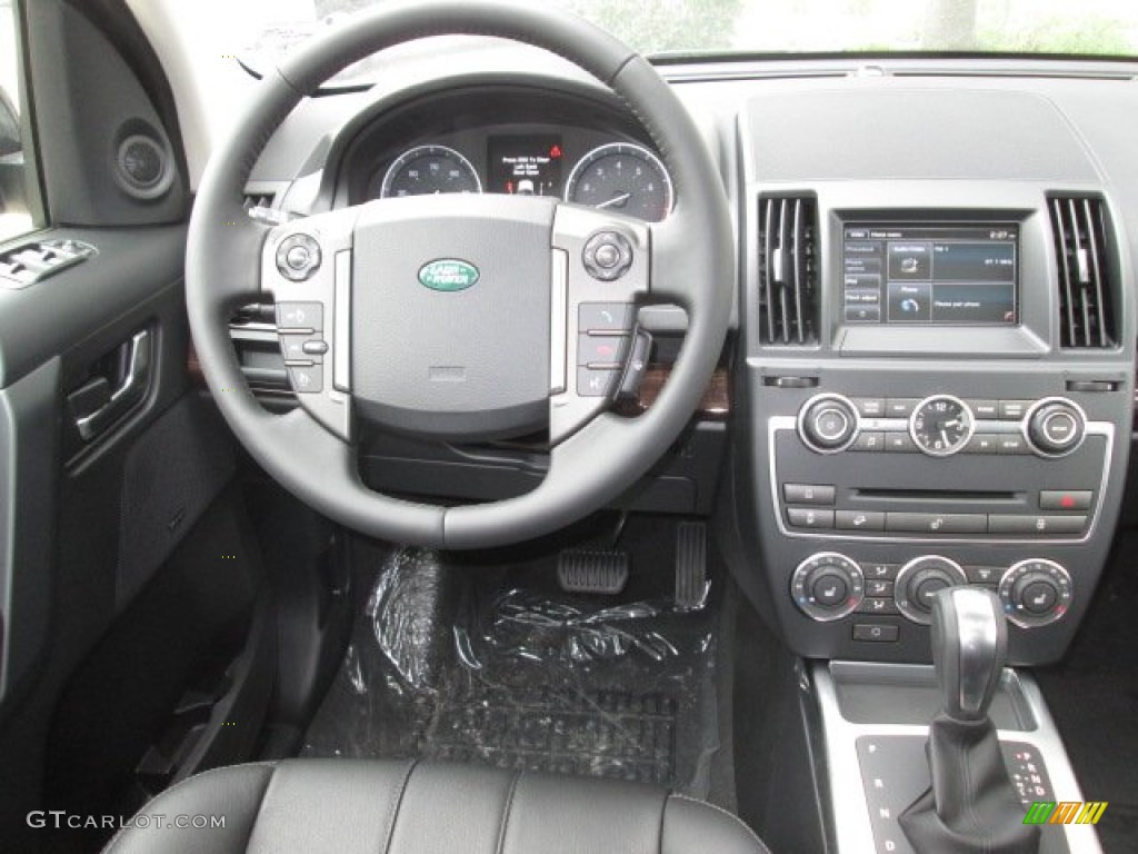2014 Land Rover LR2 HSE 4x4 Dashboard Photos