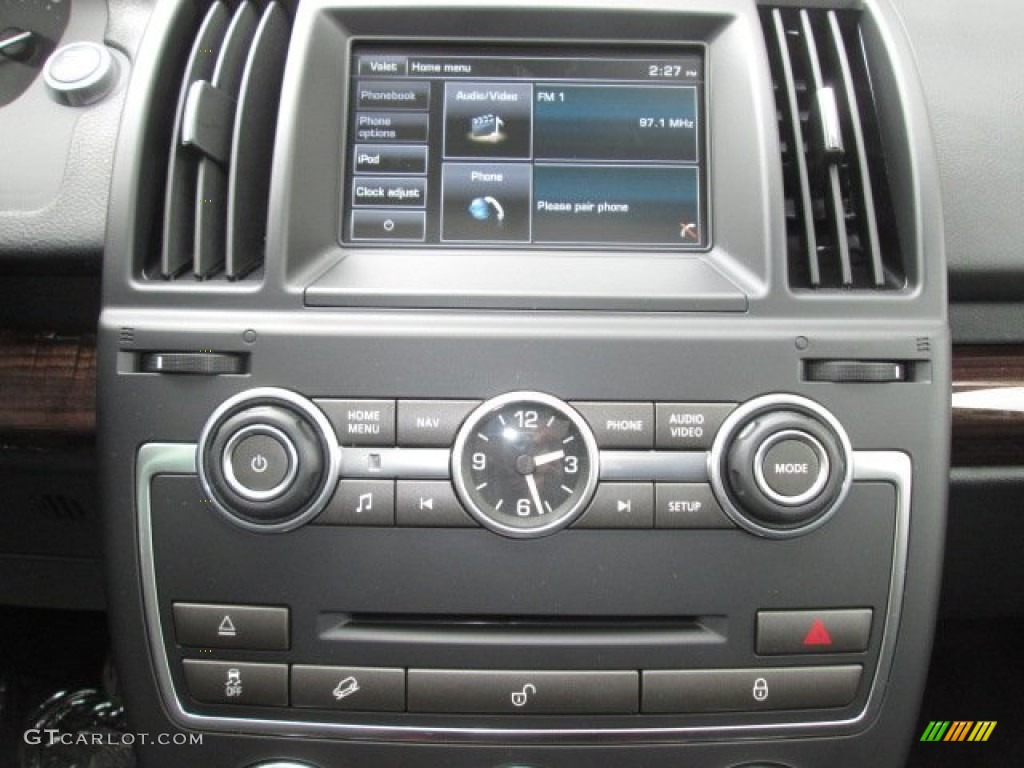 2014 Land Rover LR2 HSE 4x4 Controls Photo #91719748