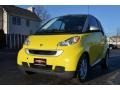 Light Yellow - fortwo passion cabriolet Photo No. 1