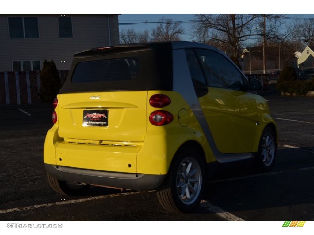 2008 fortwo passion cabriolet - Light Yellow / Design Black photo #5