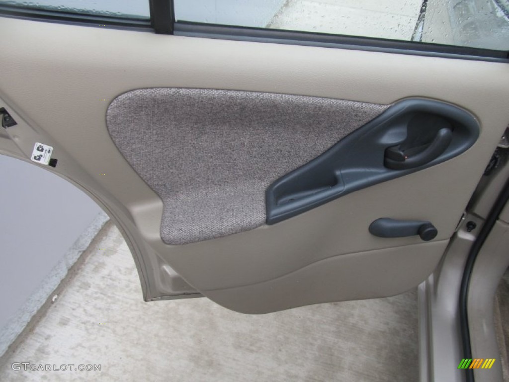 2003 Chevrolet Cavalier Sedan Neutral Beige Door Panel Photo #91721674