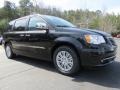 2014 Brilliant Black Crystal Pearl Chrysler Town & Country Limited  photo #4