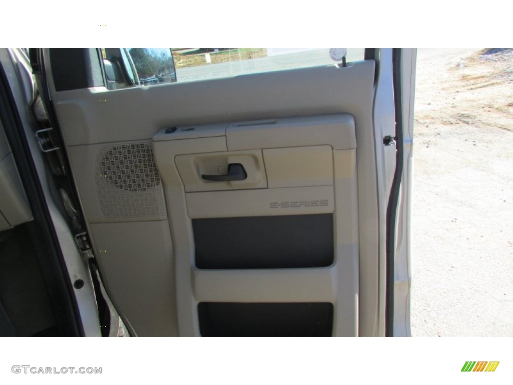 2013 E Series Van E350 XLT Passenger - Pueblo Gold Metallic / Medium Pebble photo #36