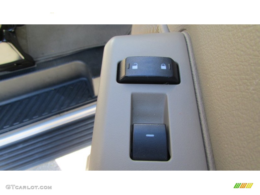 2013 E Series Van E350 XLT Passenger - Pueblo Gold Metallic / Medium Pebble photo #37