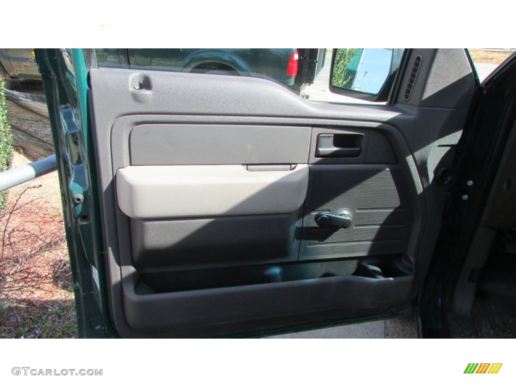 2010 F150 XL Regular Cab - Fleet Green / Medium Stone photo #14