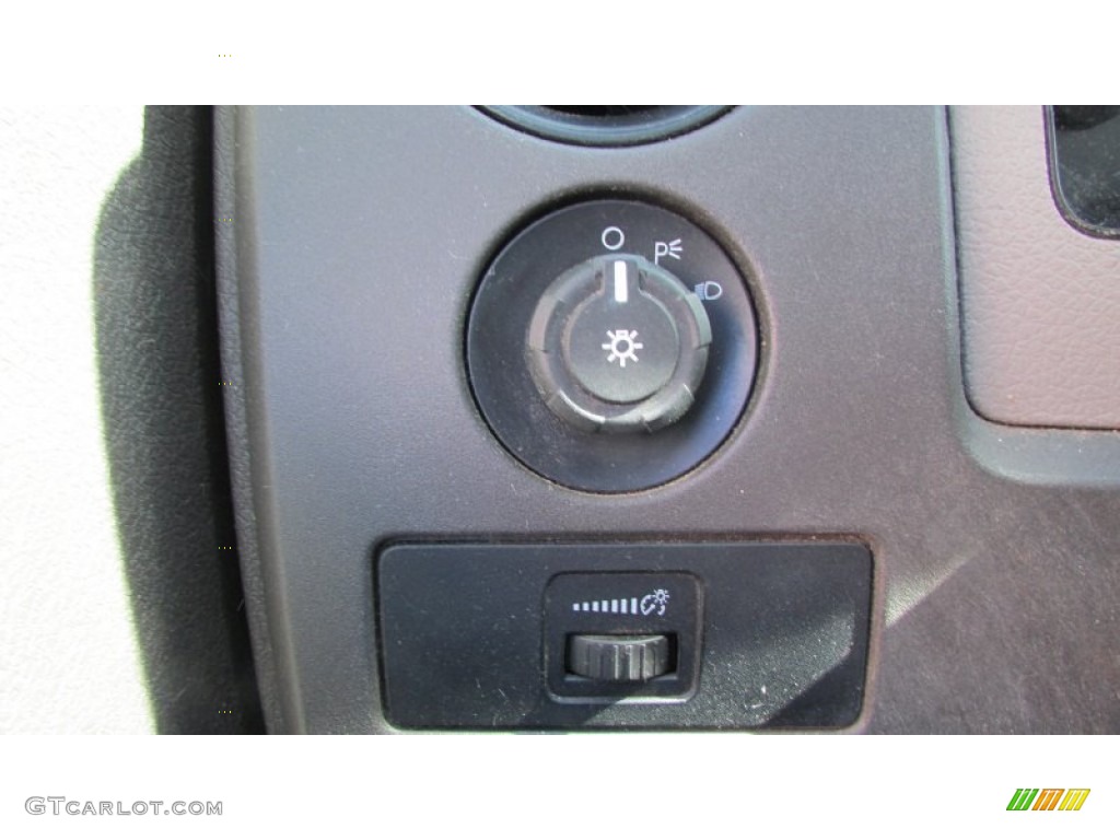2010 F150 XL Regular Cab - Fleet Green / Medium Stone photo #19