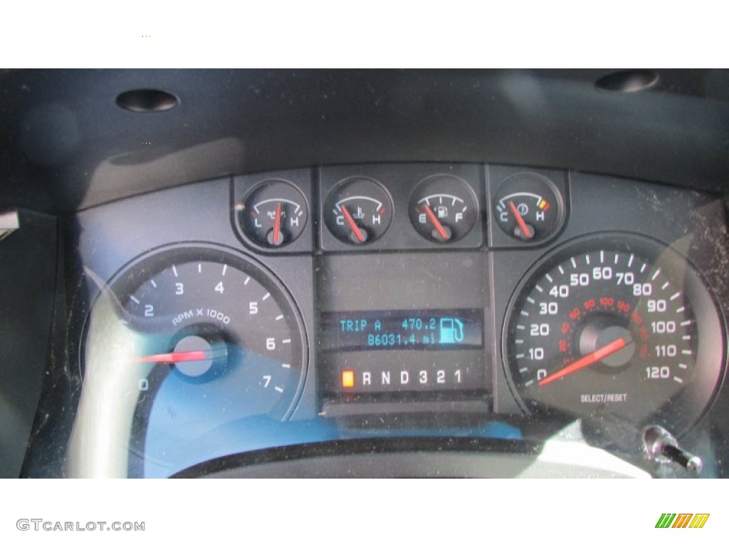 2010 F150 XL Regular Cab - Fleet Green / Medium Stone photo #22