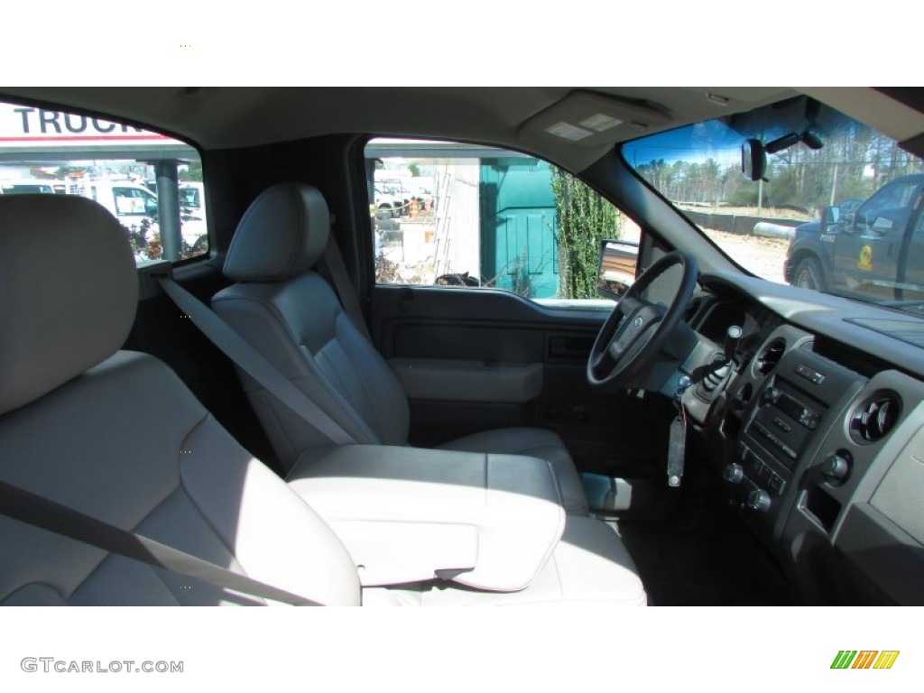 2010 F150 XL Regular Cab - Fleet Green / Medium Stone photo #33