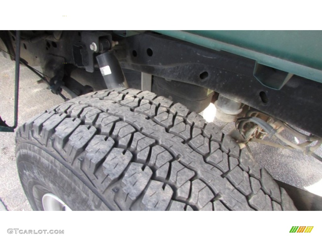 2010 F150 XL Regular Cab - Fleet Green / Medium Stone photo #46