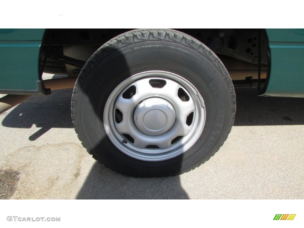 2010 F150 XL Regular Cab - Fleet Green / Medium Stone photo #47