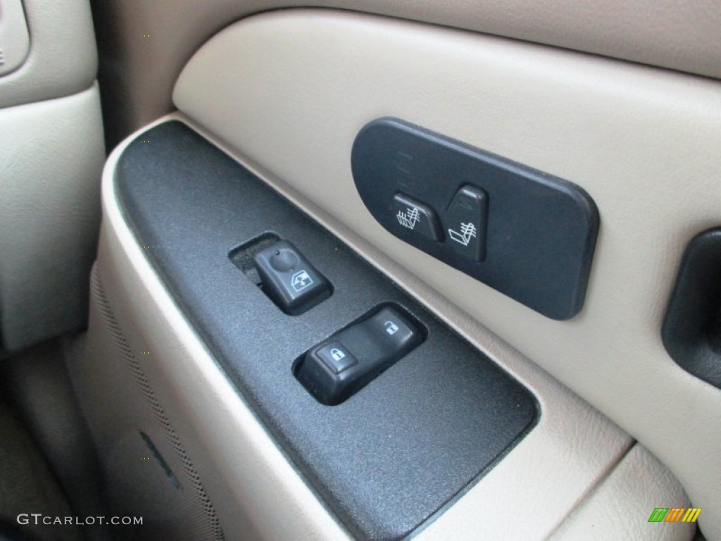 2003 Tahoe LT 4x4 - Light Pewter Metallic / Tan/Neutral photo #29