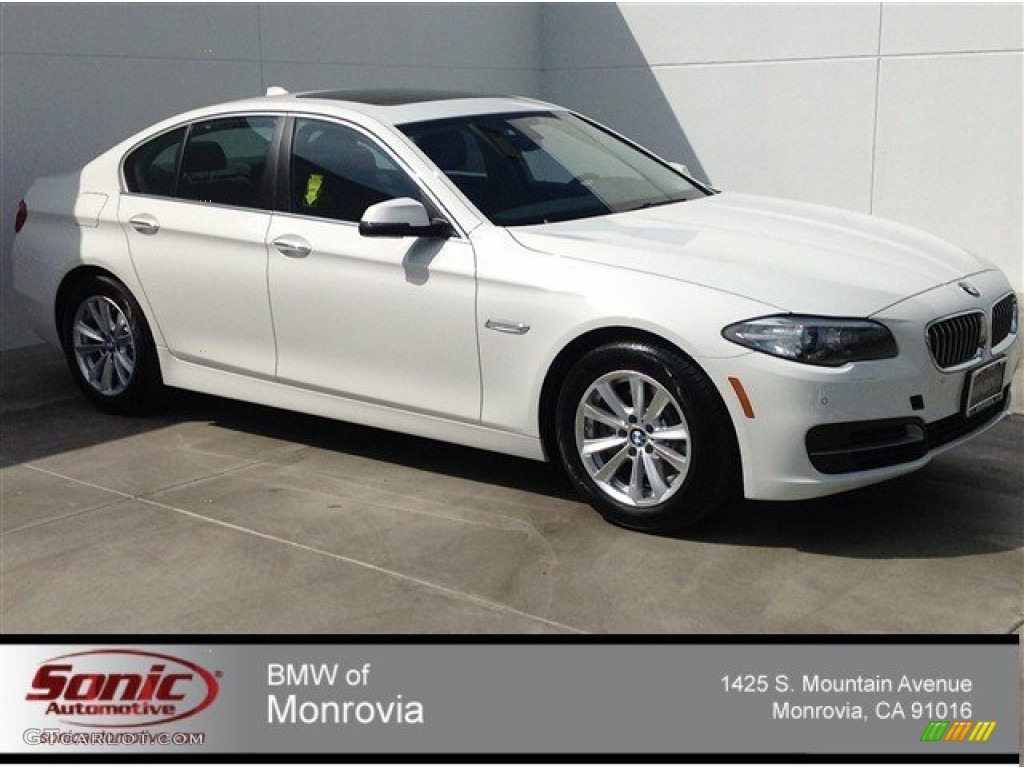 2014 5 Series 528i Sedan - Alpine White / Black photo #1