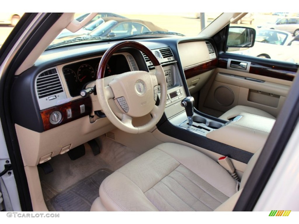 2006 Navigator Luxury 4x4 - Oxford White / Camel photo #12