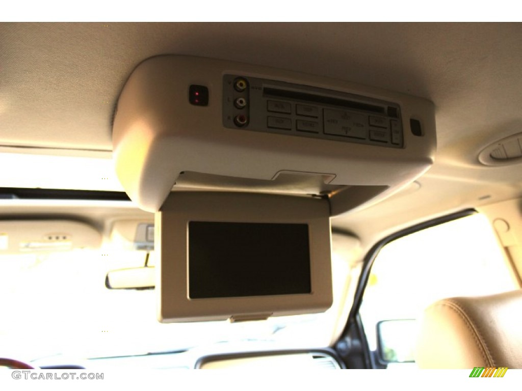 2006 Navigator Luxury 4x4 - Oxford White / Camel photo #29