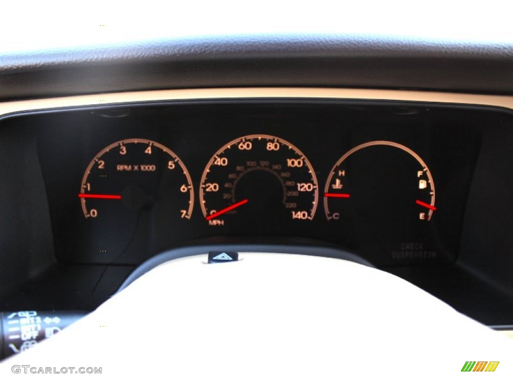 2006 Navigator Luxury 4x4 - Oxford White / Camel photo #36