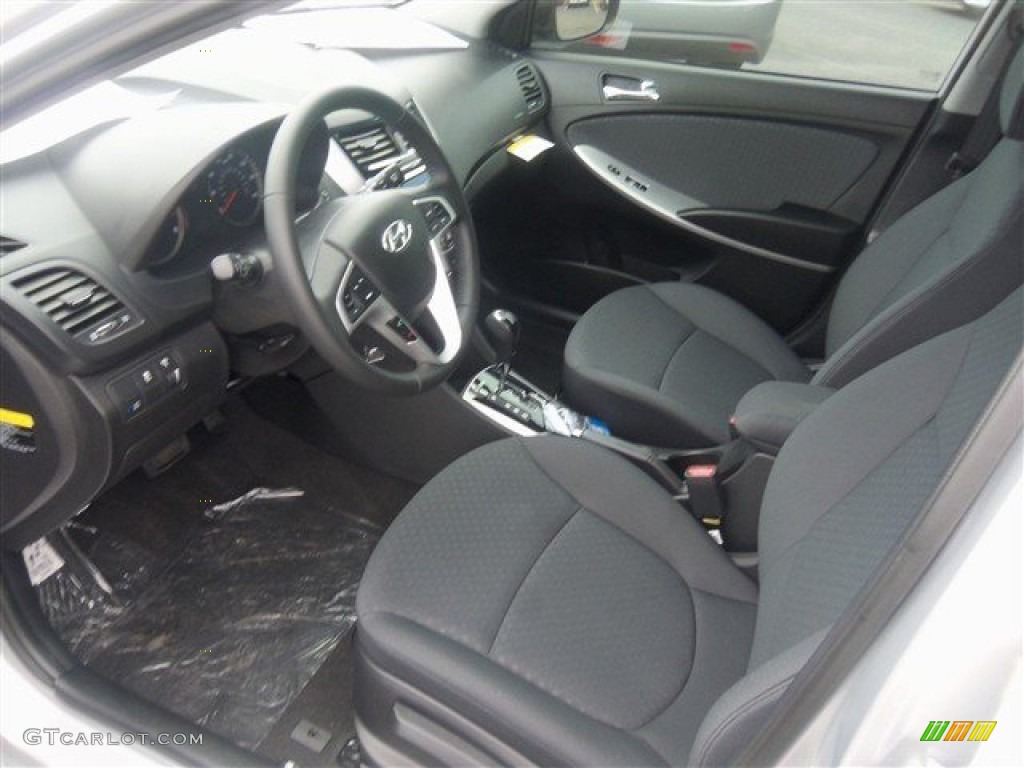2014 Hyundai Accent SE 5 Door Interior Color Photos