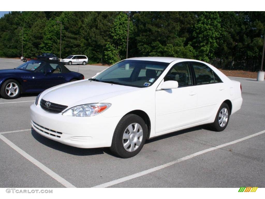 2004 Camry LE - Super White / Taupe photo #8