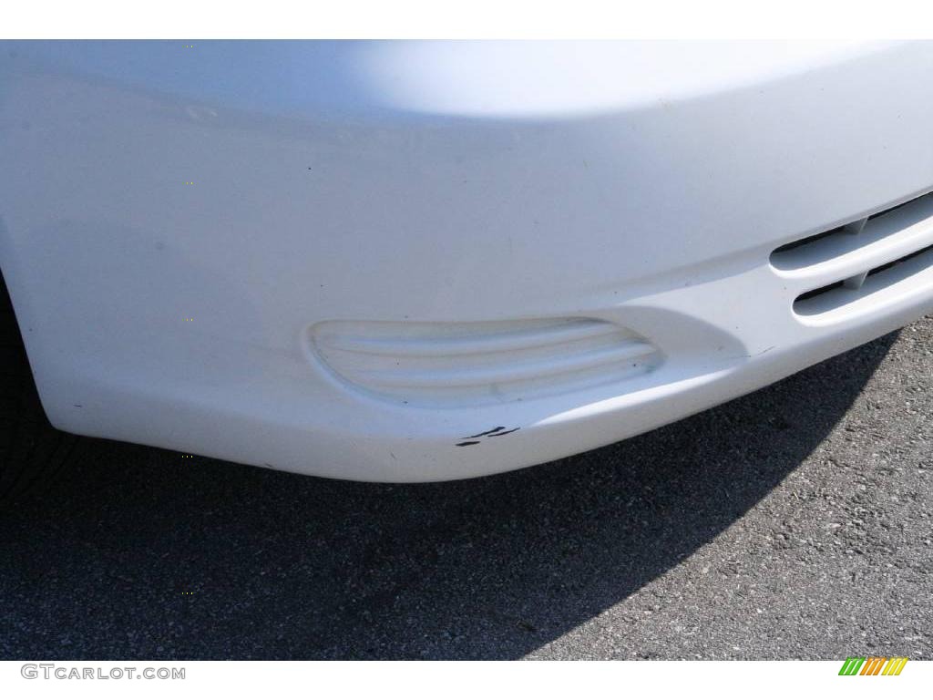 2004 Camry LE - Super White / Taupe photo #10