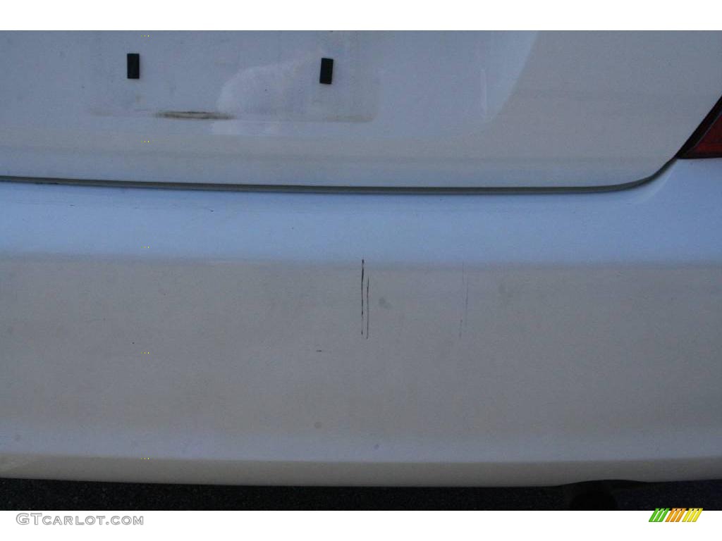 2004 Camry LE - Super White / Taupe photo #14