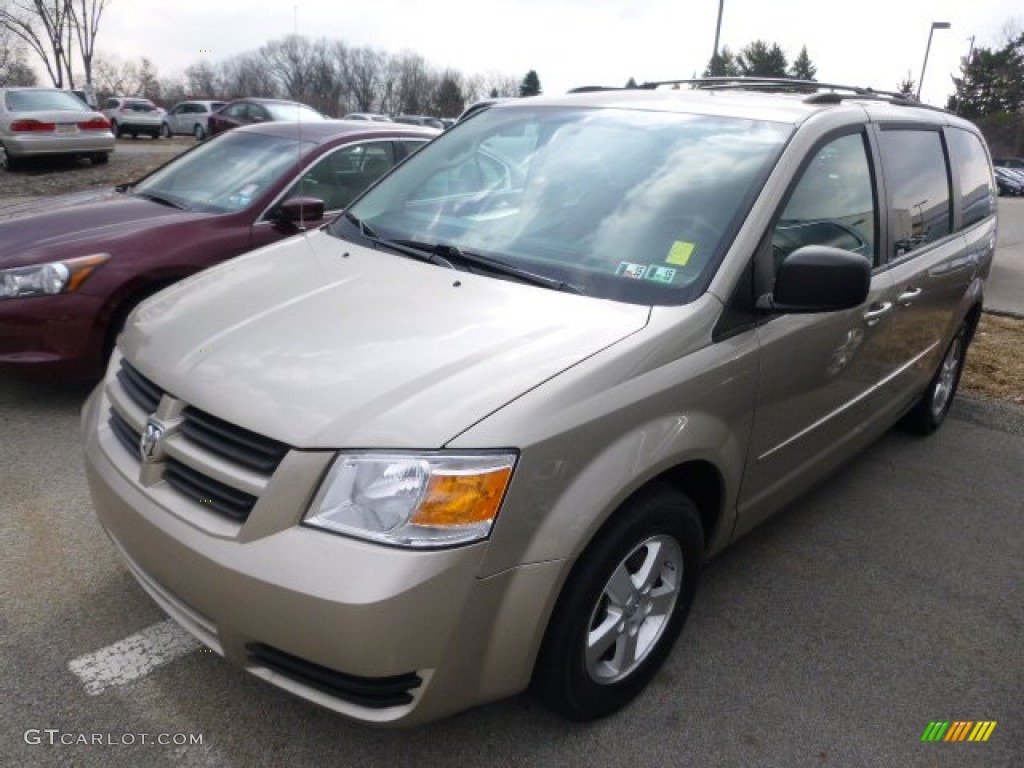 2009 Grand Caravan SE - Light Sandstone Metallic / Medium Slate Gray/Light Shale photo #3