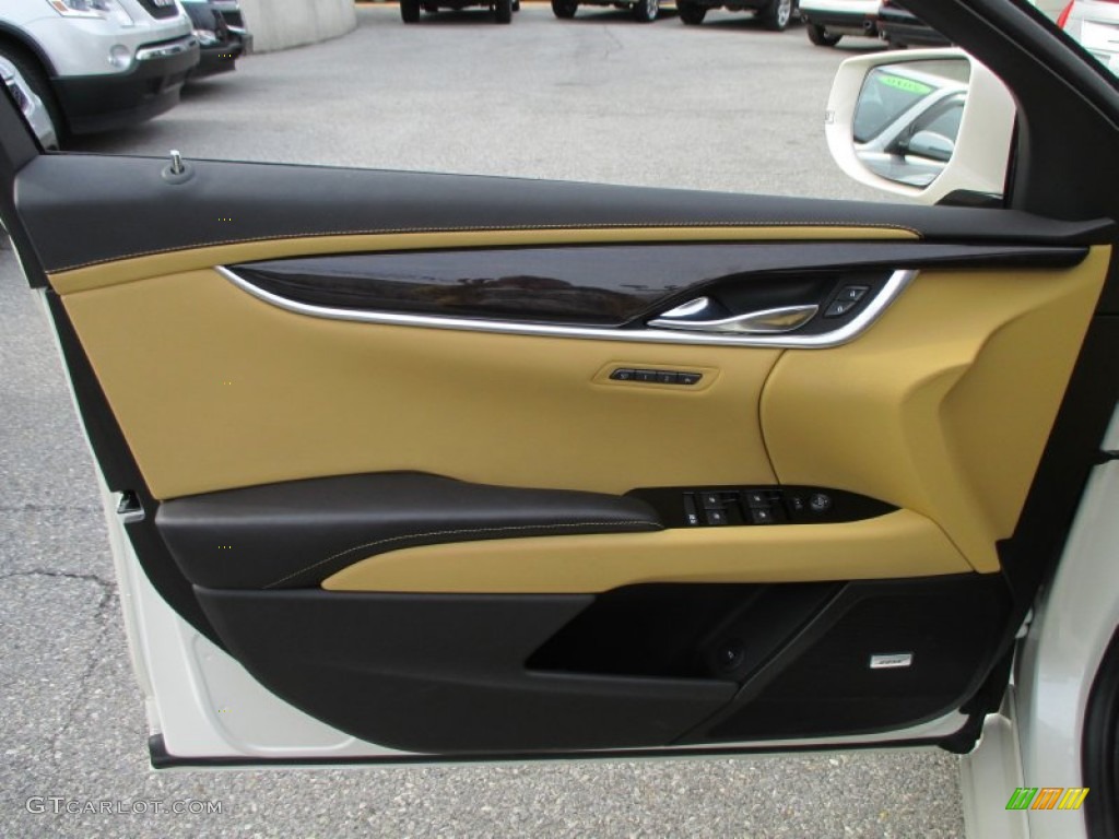 2013 Cadillac XTS Luxury FWD Caramel/Jet Black Door Panel Photo #91771482