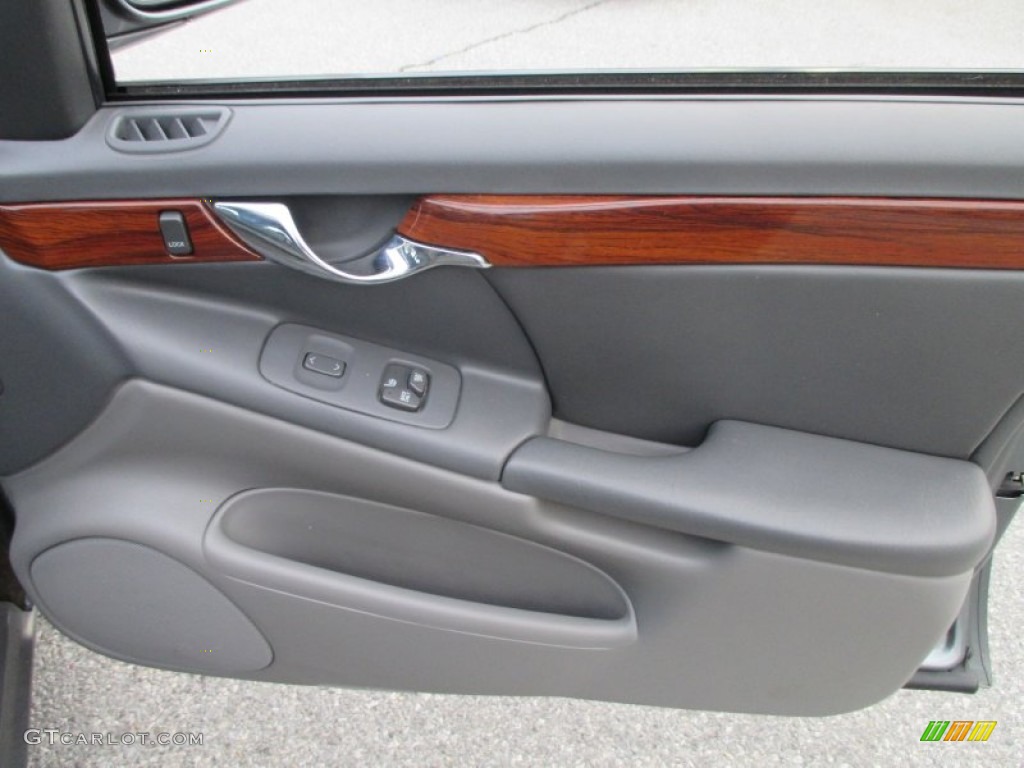 2003 Cadillac DeVille Sedan Dark Gray Door Panel Photo #91772624
