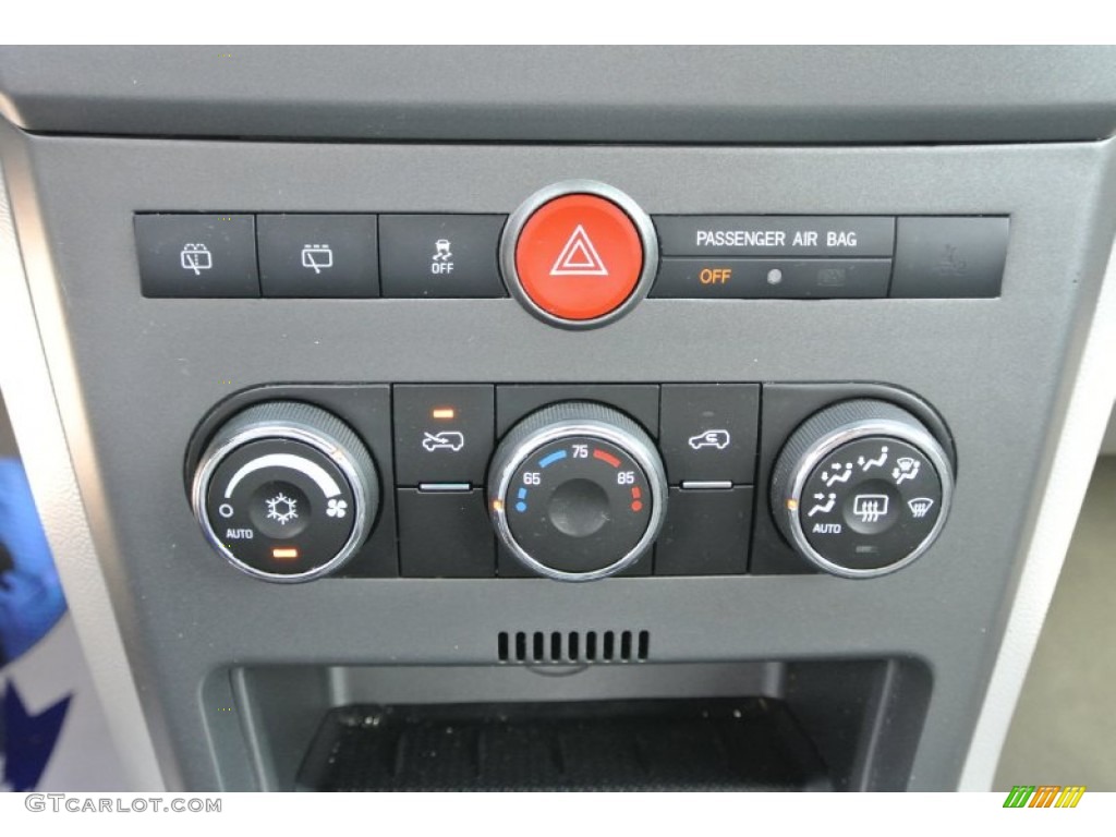 2009 Saturn VUE XR V6 Controls Photo #91785788