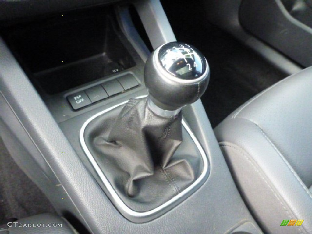 2009 Volkswagen Jetta SE SportWagen Transmission Photos