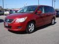 Pomegranate Red Metallic - Routan SE Photo No. 2